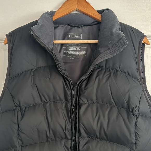LL Bean Black Puffer Vest - Picture 2 of 2